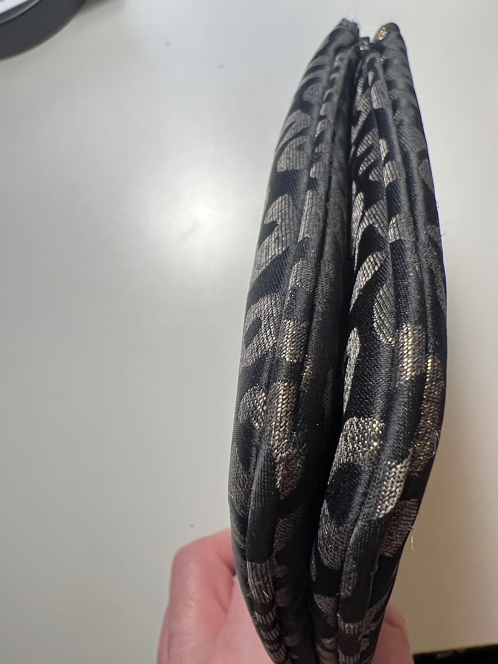 Kate Spade New York Chelsea Medium Wristlet Pouch in leopard sparkle print - Picture 7 of 8